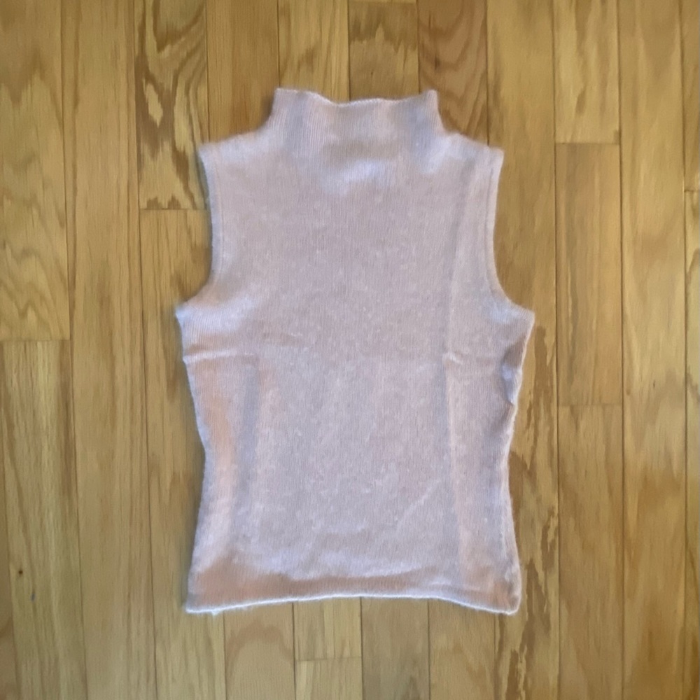 Boutique Europa Sleeveless Top -NWOT